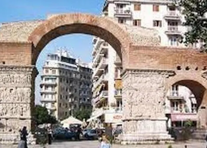 Center Apartment-sleeps5-balcony-live Neighborhood *