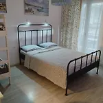 Appartement Center Apartment-sleeps5-balcony-live Neighborhood