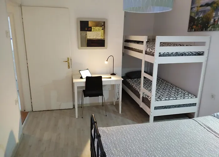 Apartament Center Apartment-sleeps5-balcony-live Neighborhood